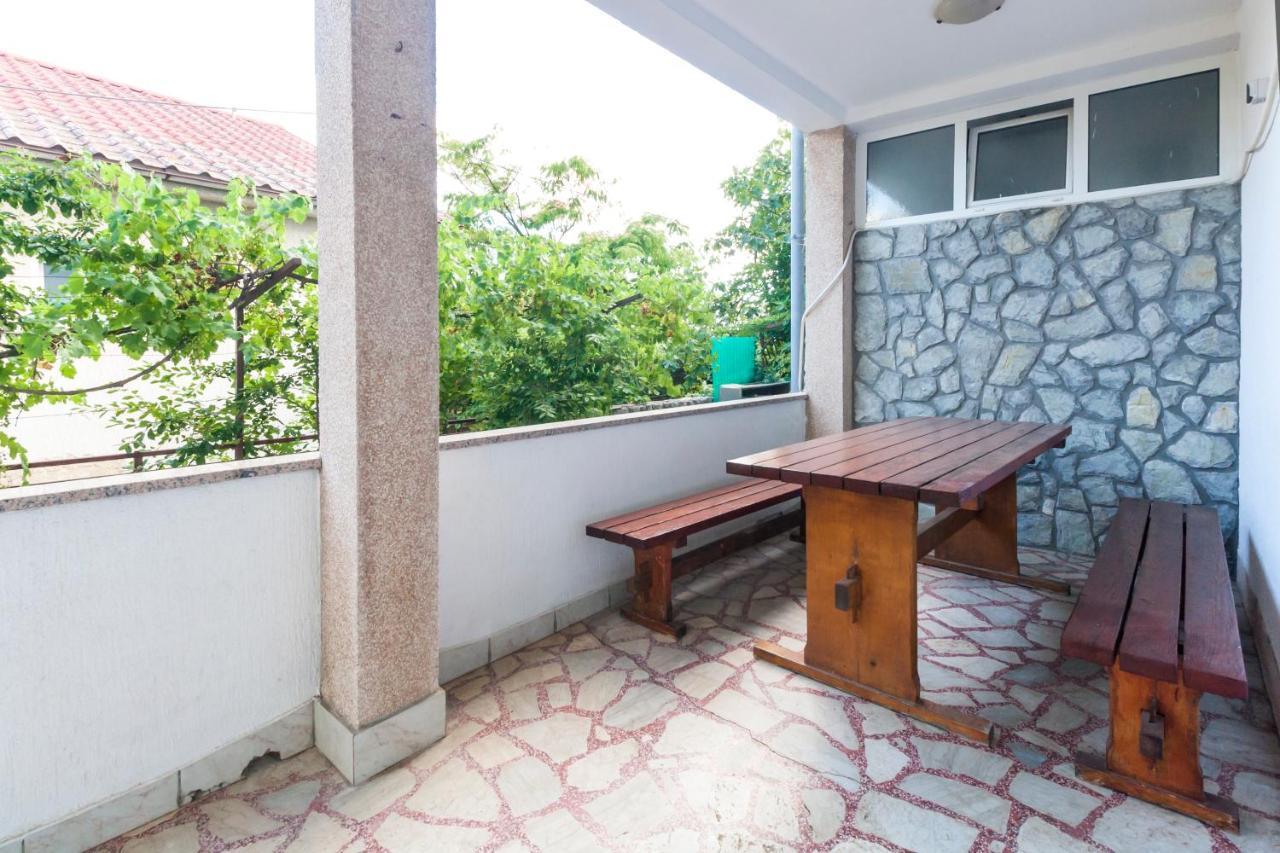 Apartments & Rooms Strcic Petra Krk Town Exterior foto